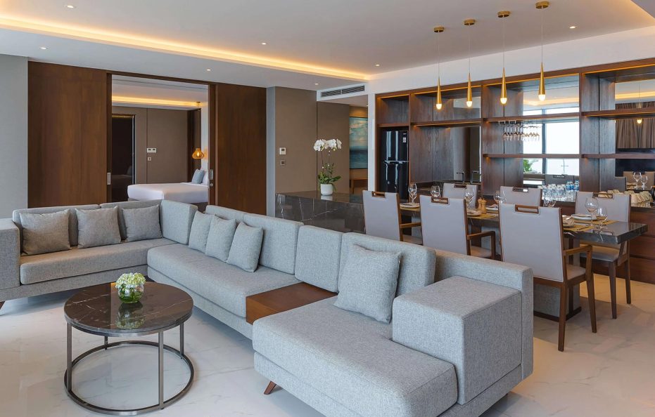 Executive Suite with Cityview