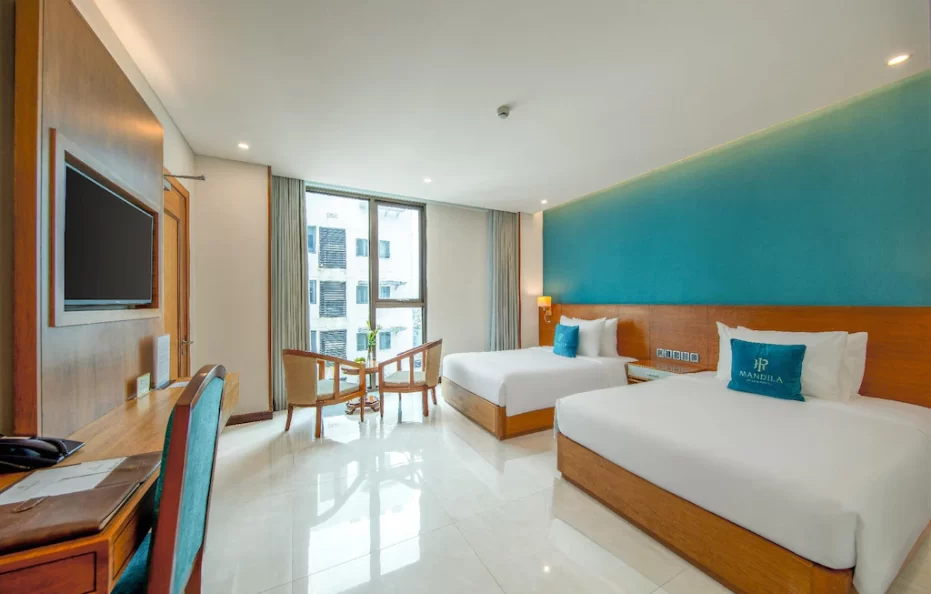 Deluxe Partial Oceanview