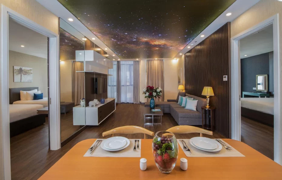 Two Bedroom Royal Penthouse with Cityview