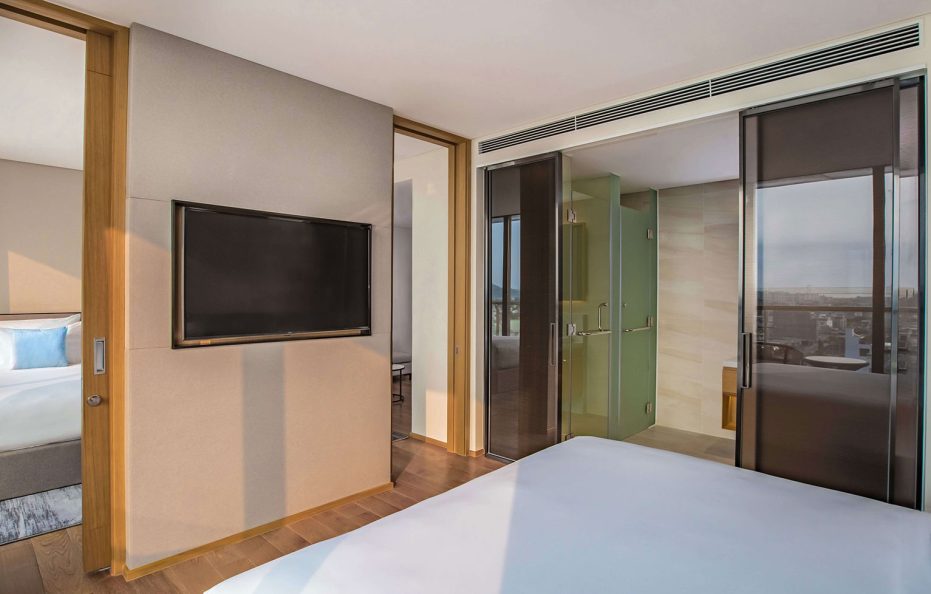 Family Room with Cityview