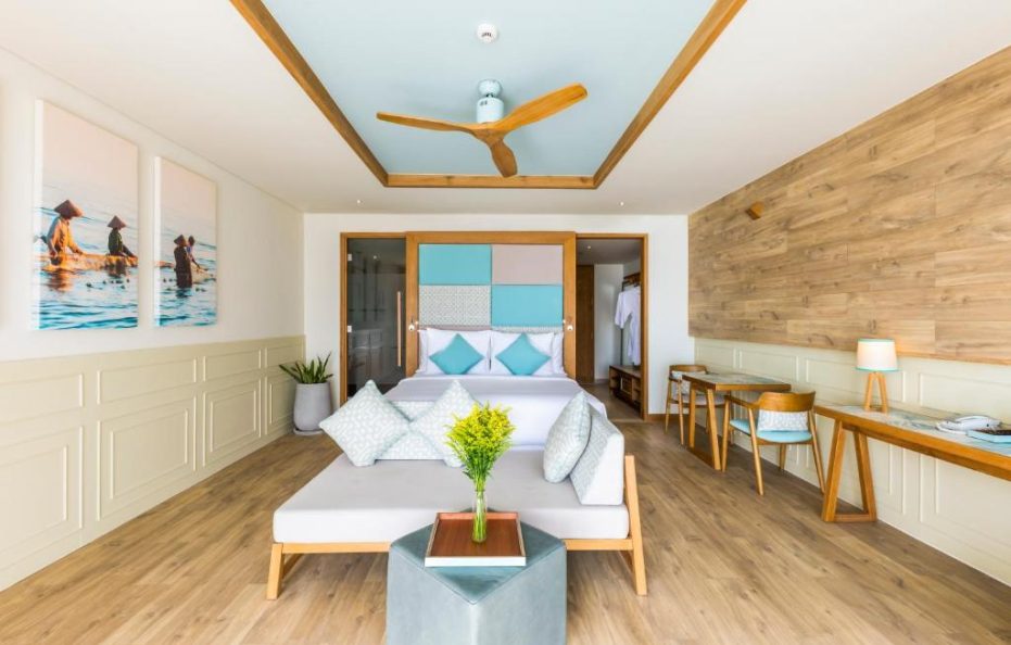 Suite Partial Ocean View Balcony