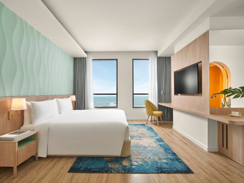 1 King 1 Bunk Family Suite Forest View