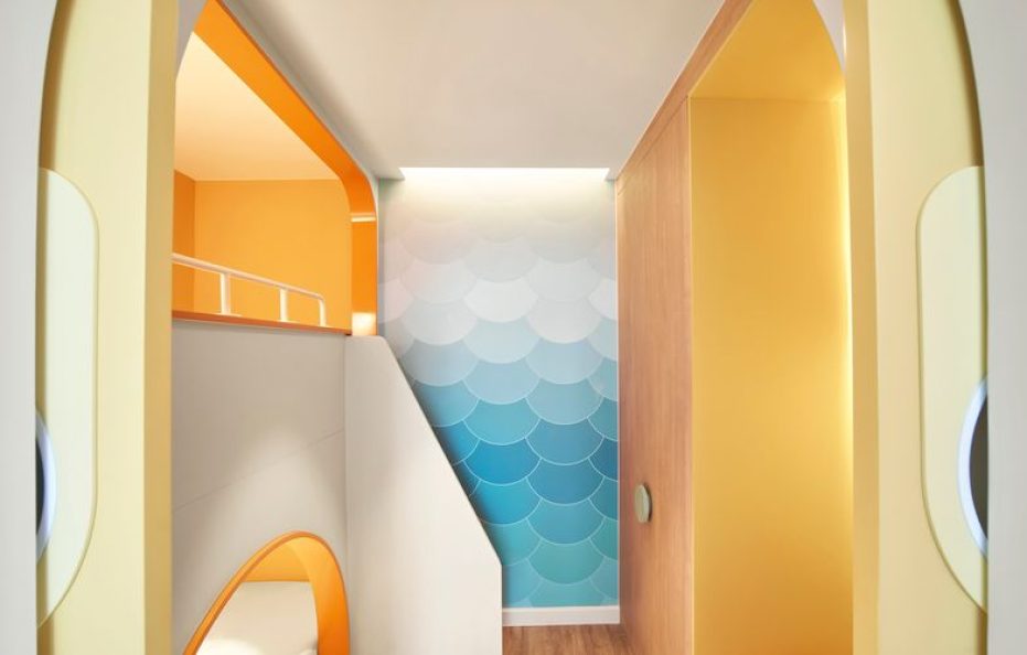 1 King 1 Bunk Family Suite Forest View