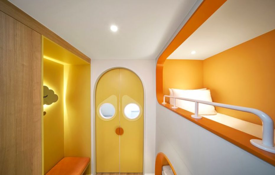 1 King 1 Bunk Family Suite Forest View