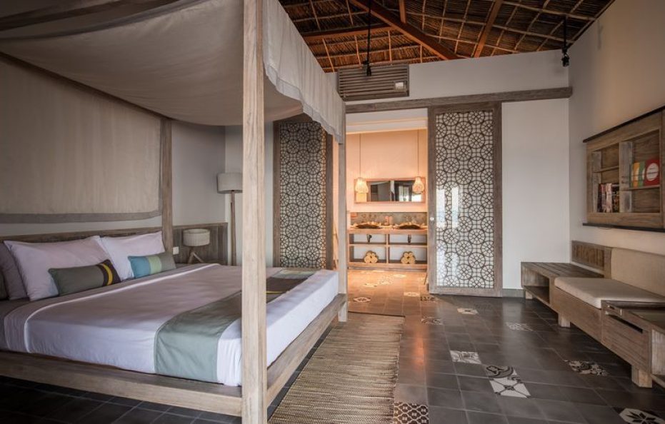 Deluxe Beachfront Bungalow