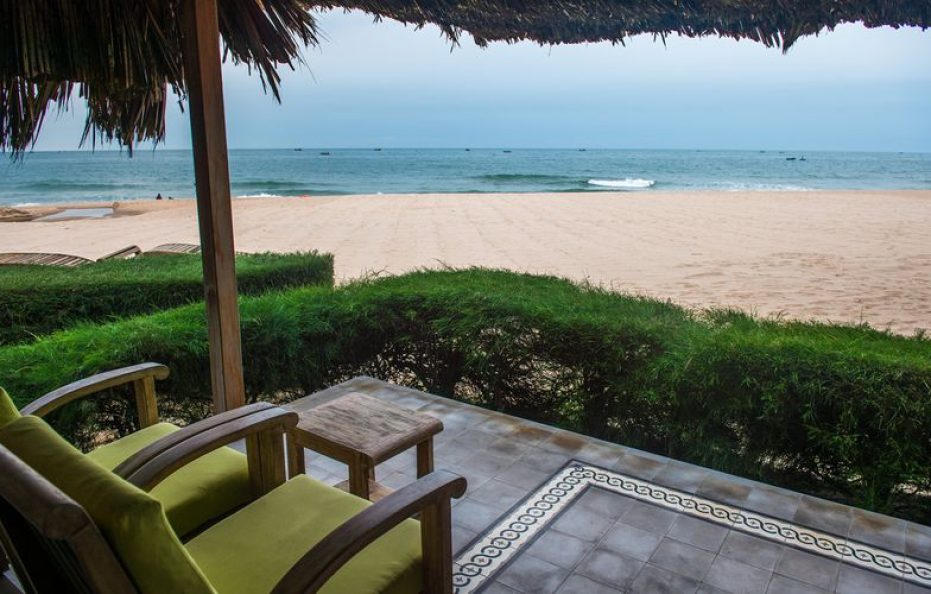 Deluxe Beachfront Bungalow