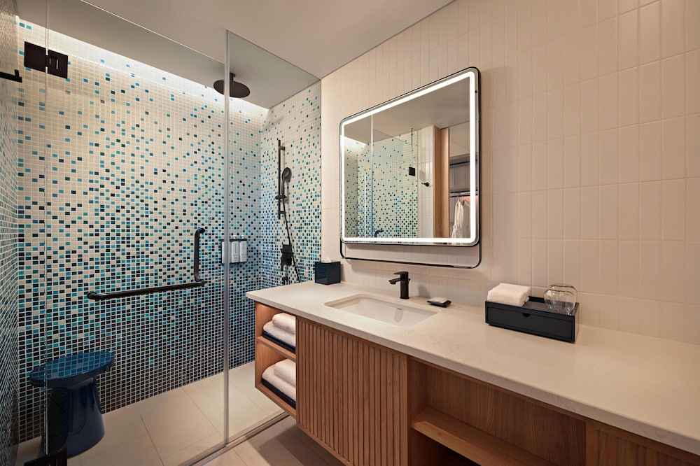 Standard Room Bay View (King Bed)