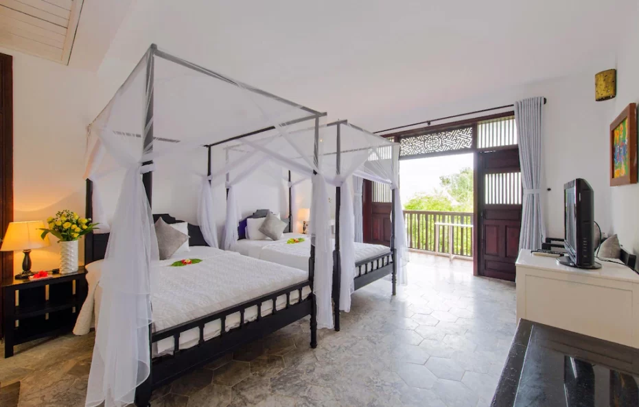 Family Grand Deluxe Connecting Room