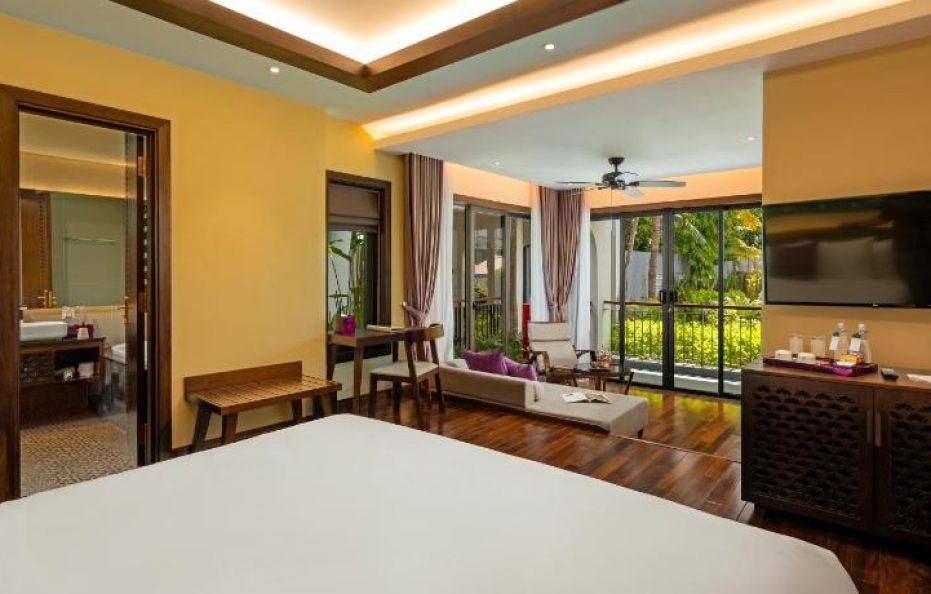 Junior Suite with Loft & Pool View