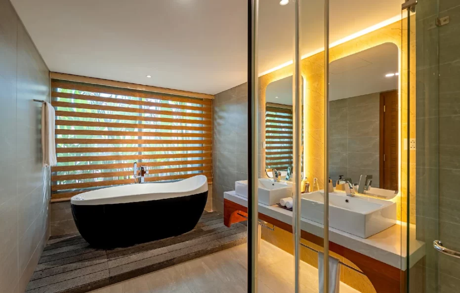 Saga Signature with Private Garden