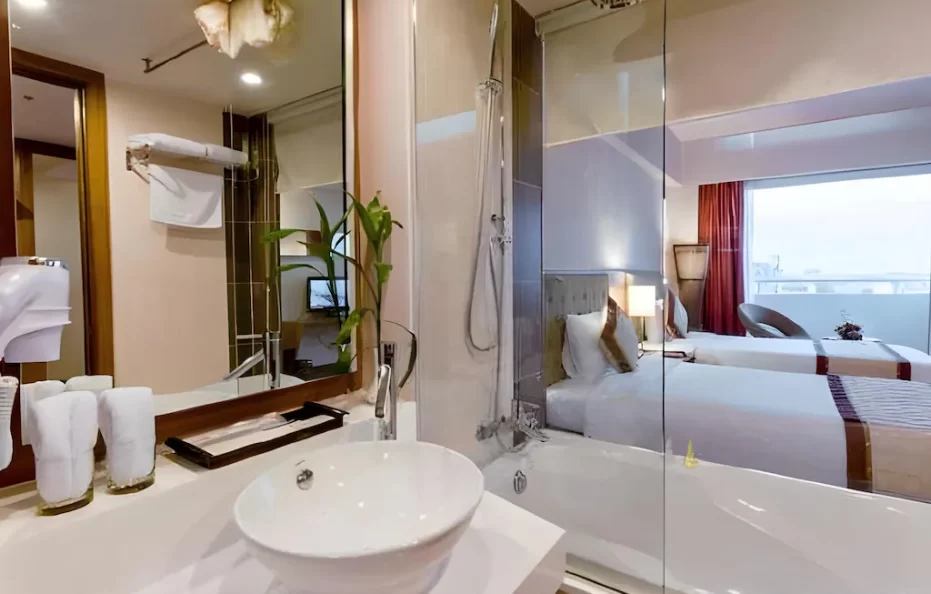 Deluxe King/Twin River View