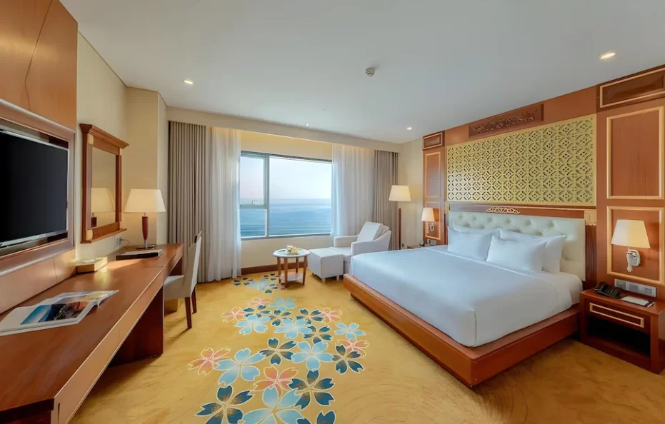 Premier Deluxe King Ocean View