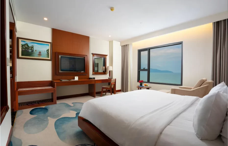 Premier Deluxe King Ocean View