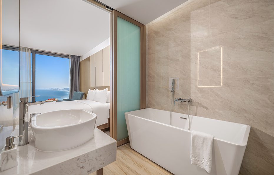 Premier Deluxe Partial Sea View