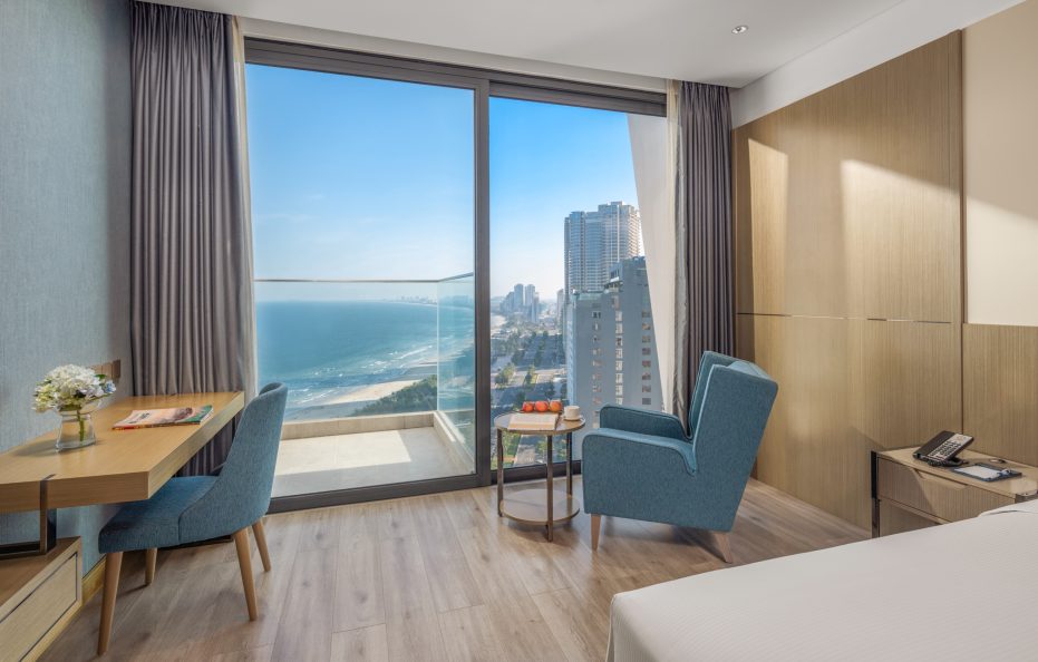 Premier Deluxe Partial Sea View