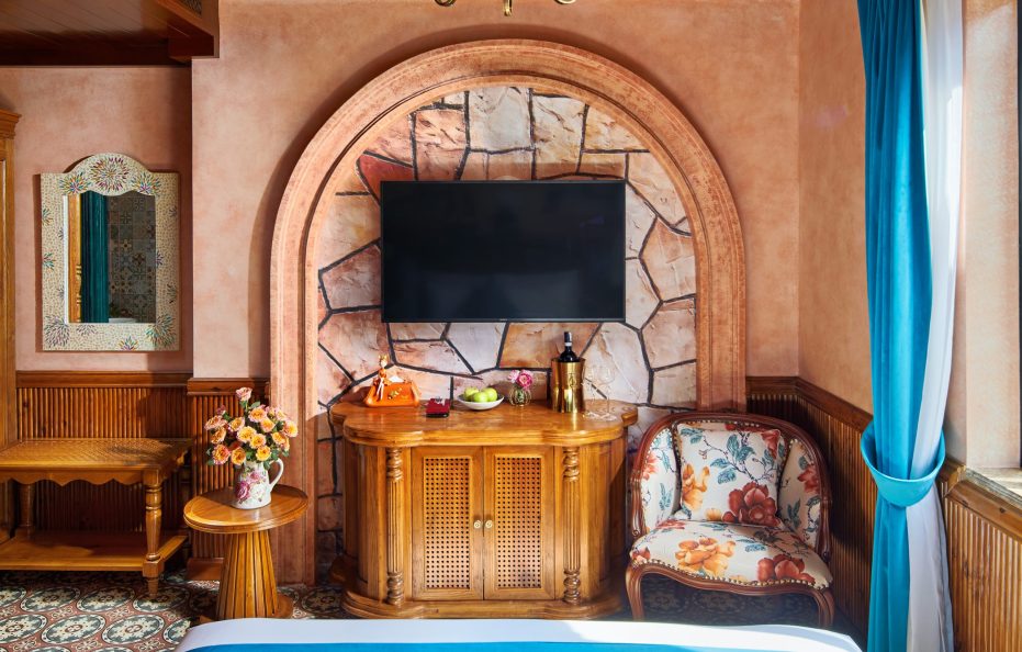 Caeli Amoris, City View, 1 Queen Bed with Window