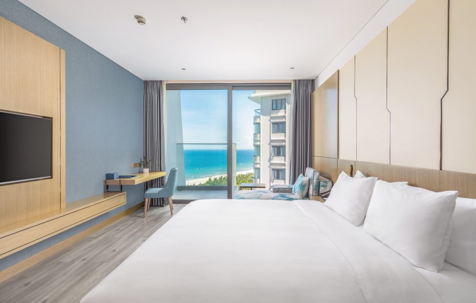 Premier Deluxe Partial Sea View