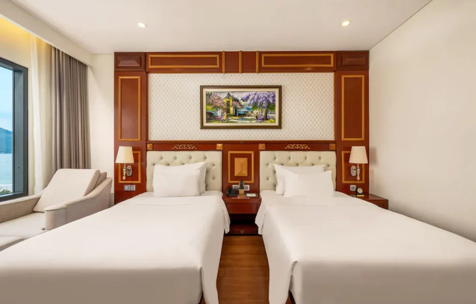 Deluxe Twin Partial Ocean View