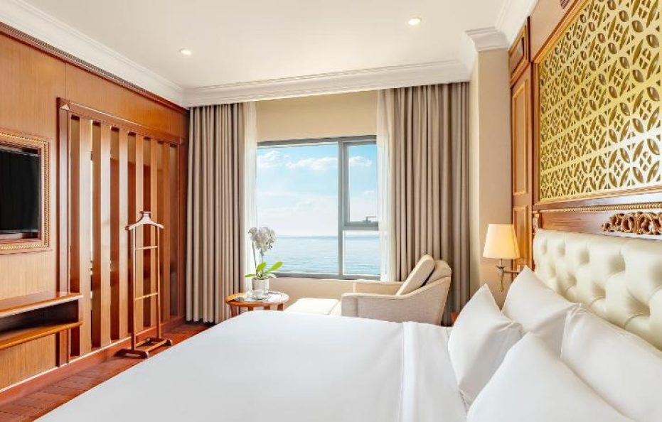 Junior Suite Ocean Front