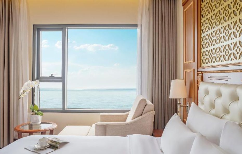 Junior Suite Ocean Front