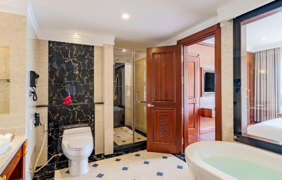 Executive Suite Ocean Front