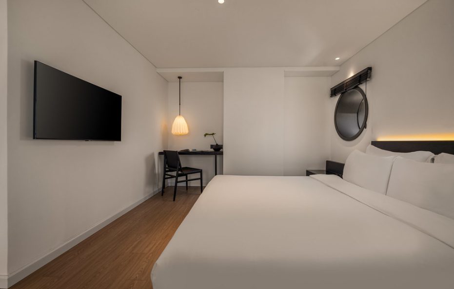 Duplex River Front Signature