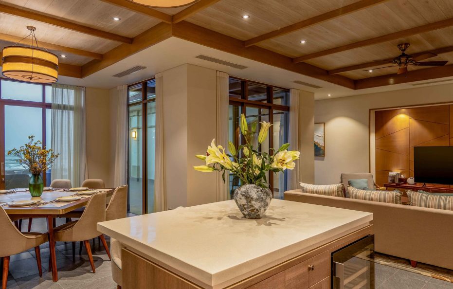 Five Bedroom Beachfront Pool Villa