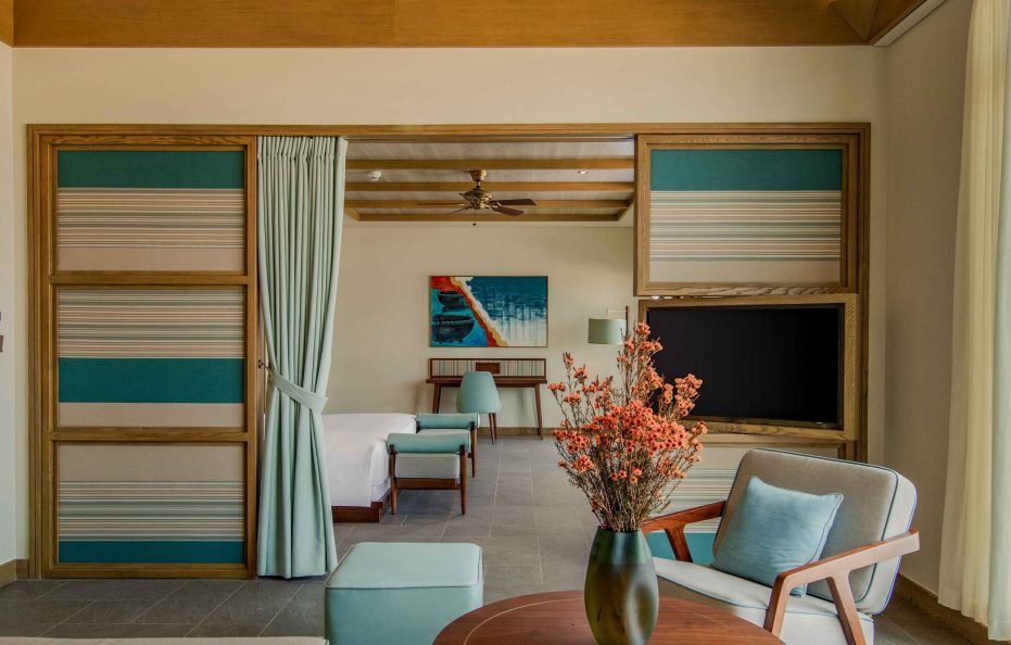 Five Bedroom Beachfront Pool Villa