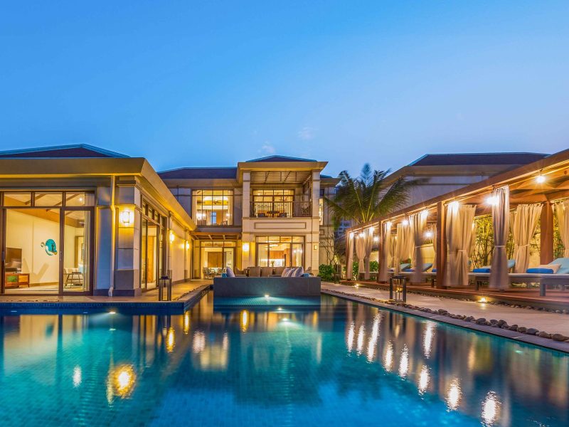 Five Bedroom Beachfront Pool Villa