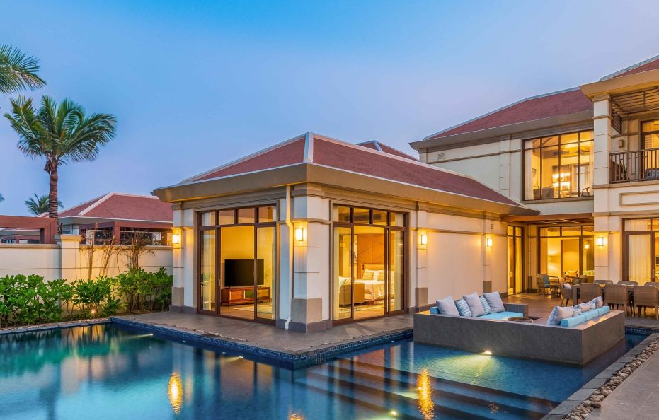 Five Bedroom Beachfront Pool Villa