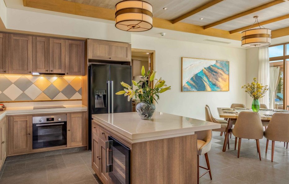 Five Bedroom Beachfront Pool Villa