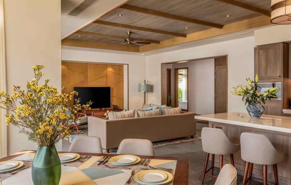 Five Bedroom Beachfront Pool Villa