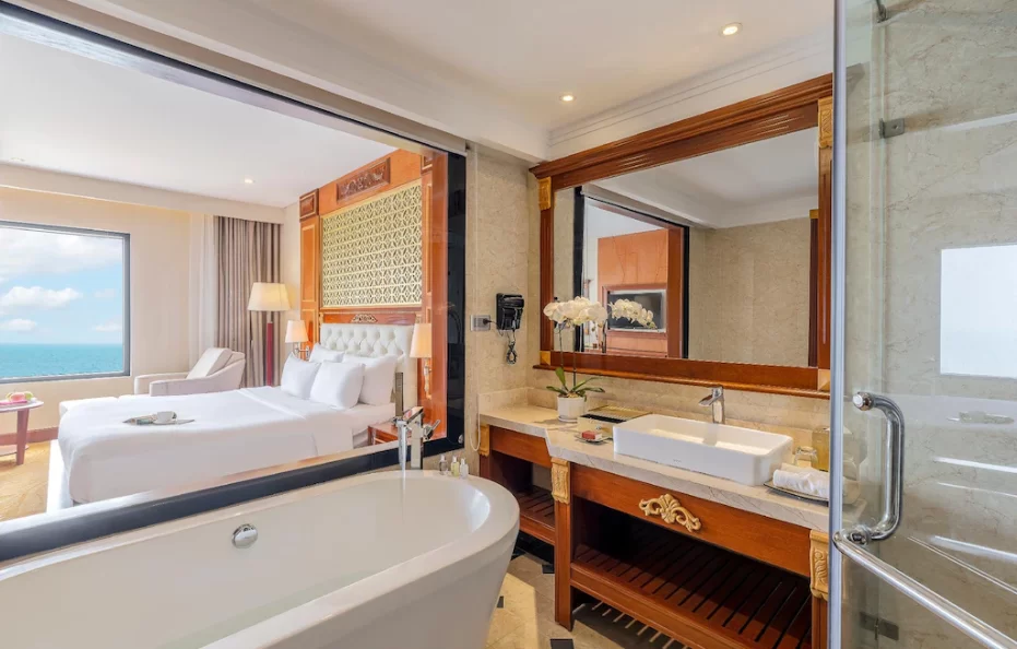 Premier Deluxe King Ocean View