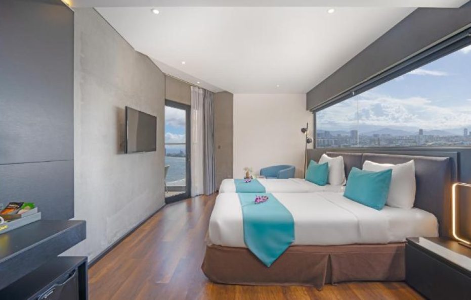 Deluxe Twin/ Double City view