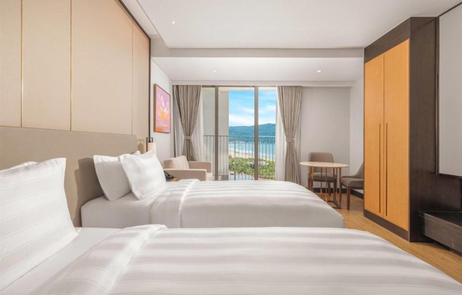 Deluxe Studio Partial Ocean View