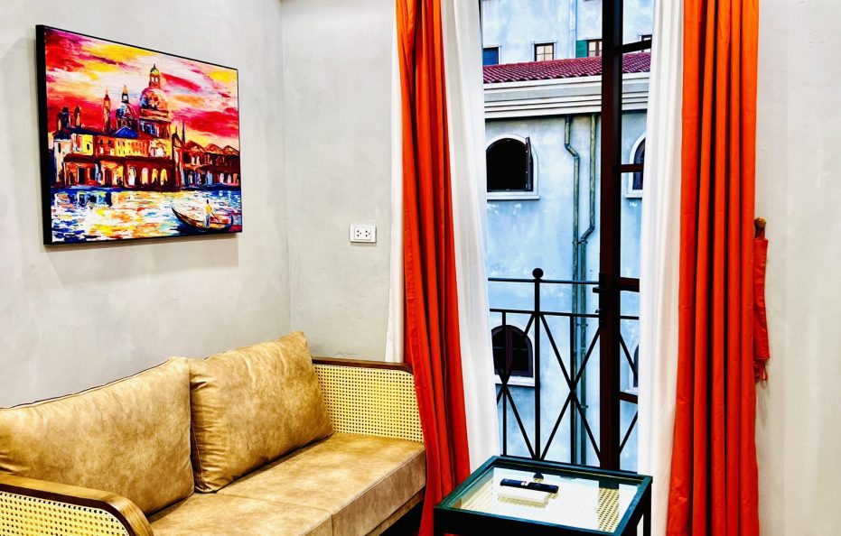 Family Room City View