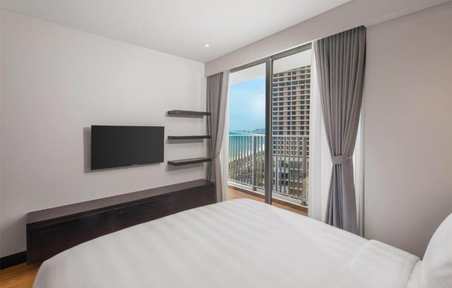 1BR Family Suite Partial Ocean View