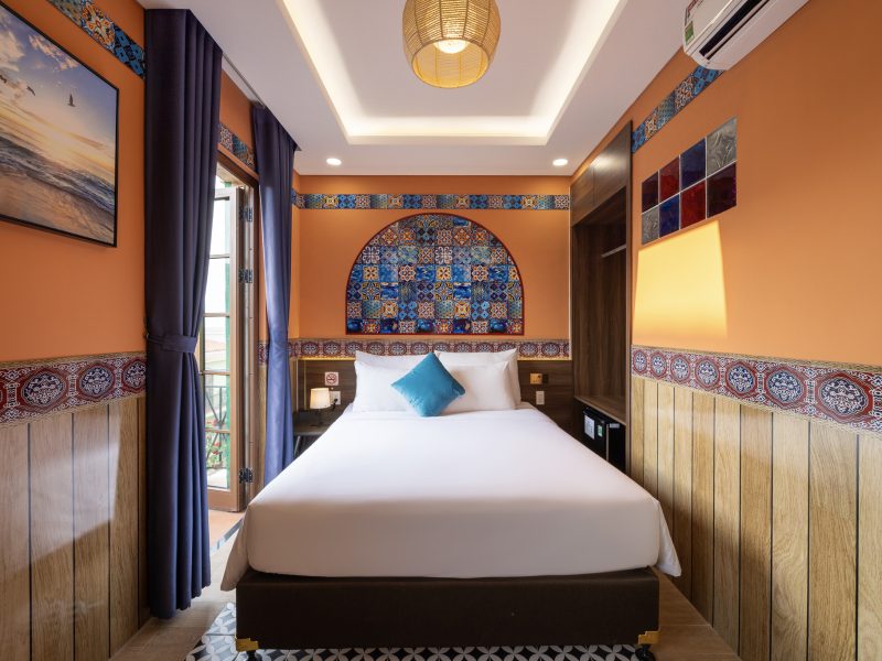 Aura Amoris, City View, Queen Bed with Window/Balcony