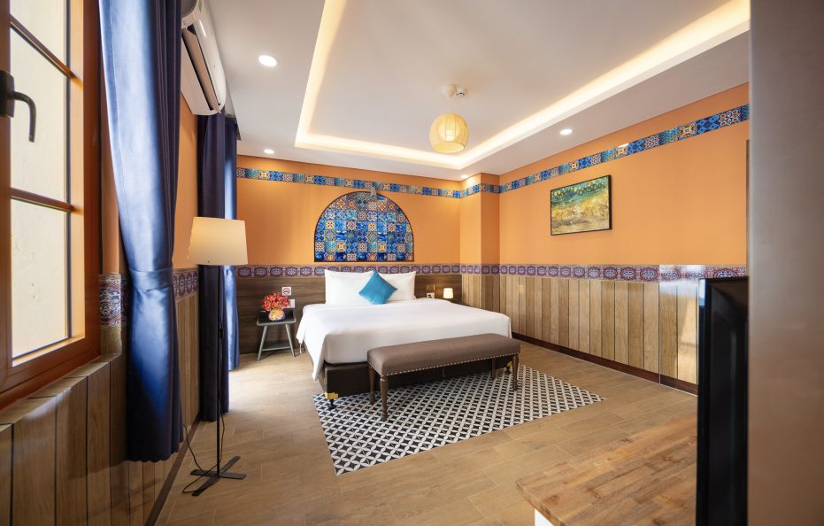 Aura Amoris, City View, Queen Bed with Window/Balcony