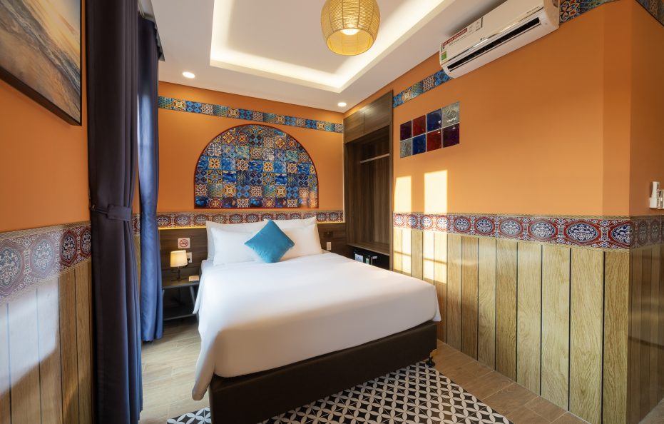 Aura Amoris, City View, Queen Bed with Window/Balcony