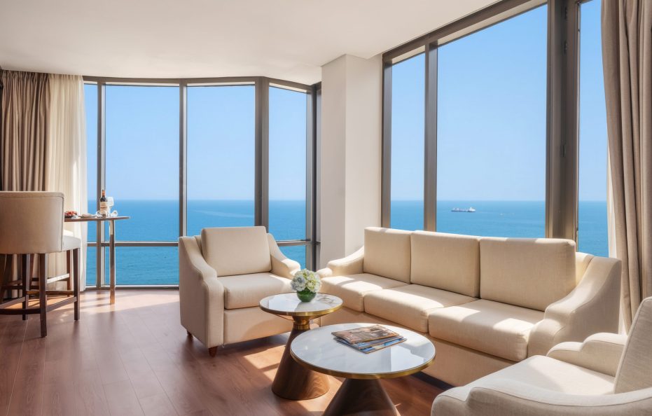 Executive Suite Beachfront