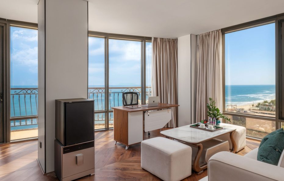 President Suite Beachfront