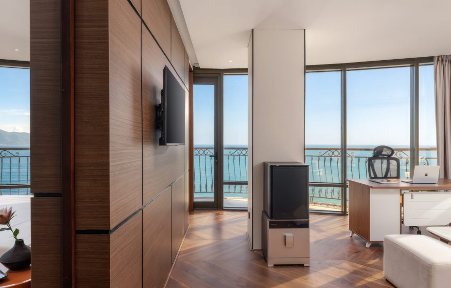 President Suite Beachfront