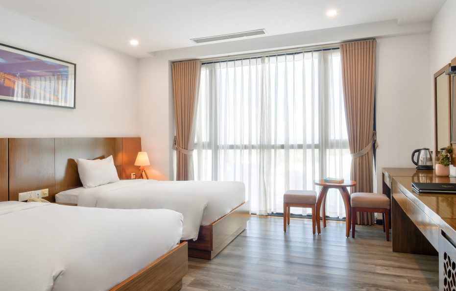 Deluxe Twin Room with windown