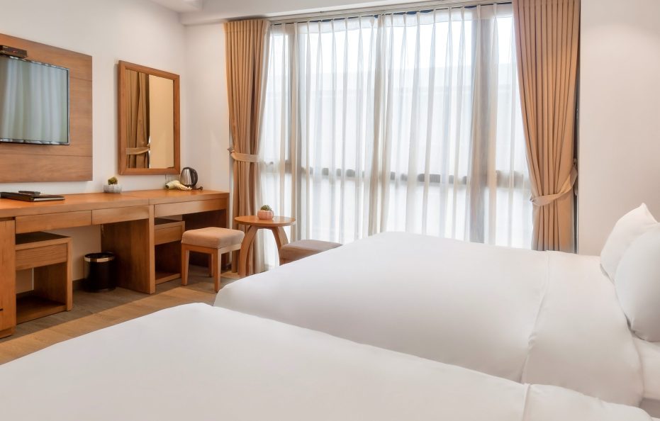 Deluxe Triple Room with window