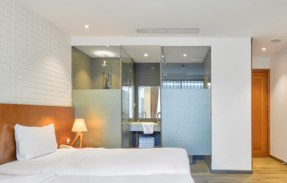 Deluxe Triple Room with window