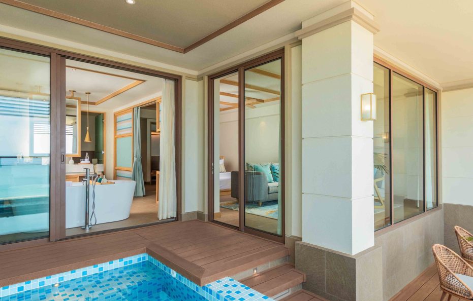 Golf View Pool King Suite