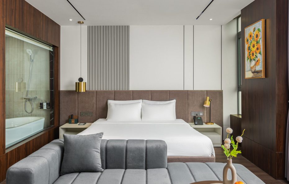 Grand Suite Partial Ocean View