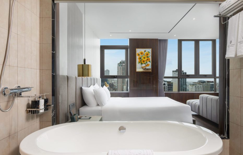 Grand Suite Partial Ocean View