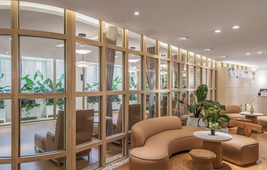 Grand Suite Partial Ocean View